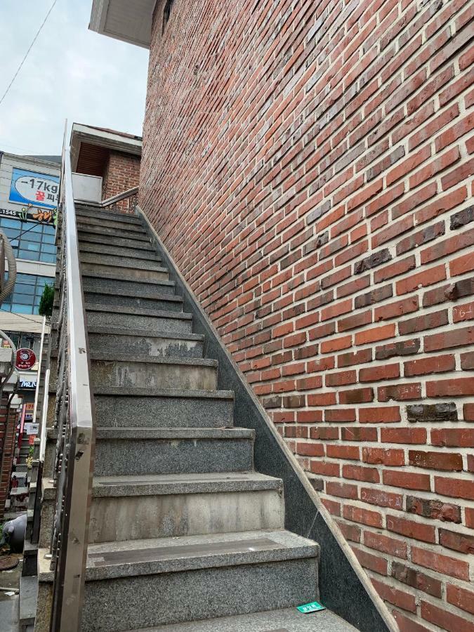 Bomulzip Hongdae Guesthouse Seúl Exterior foto